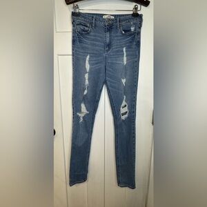 Hollister Jeans Size 5  R waist 27 inseam 31 distressed X1.2